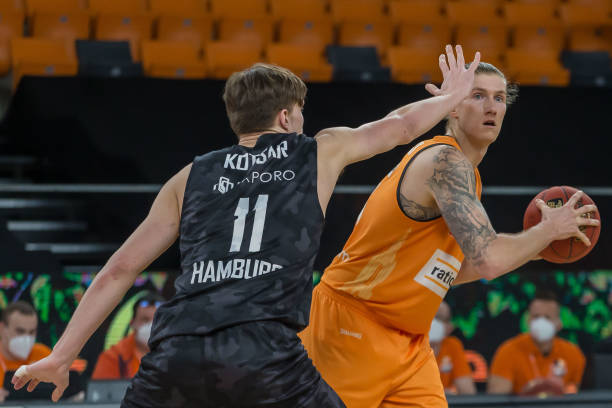 的表现抢尽 的表现抢尽